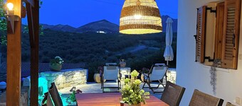 Fantastic villa with private pool & garden - peace & sea in Roumeli, Crete
