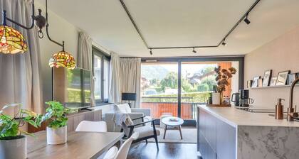 Cozy 1BR Apartment with Terrace, Near Ski Lift, Sleeps 4, Free WiFi & Parking - Morzine