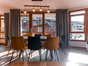 Dining - 3-room apartment with balcony, WIFI, parking and pool access, Les Arcs 1800 (Les Arcs 1800)