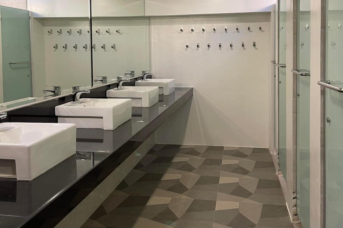 standard room, mixed dorm | bathroom | shower, rainfall showerhead, free toiletries, slippers