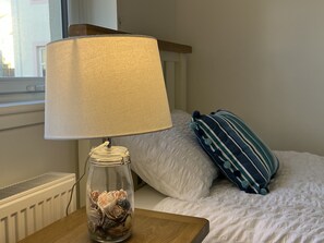 2 soverom, strykejern/-brett, reiseseng for barn og wi-fi