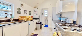 Funky 2 Bed Apartment in the Heart of Historic Rochester
