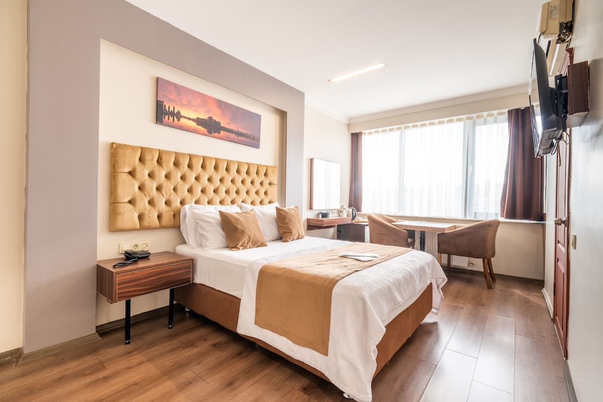 Standard Room | Egyptian cotton sheets, premium bedding, minibar, soundproofing