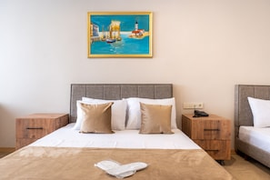 Egyptian cotton sheets, premium bedding, minibar, soundproofing - Nova Hotel (Istanbul)