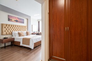 Standard Room | Living area | 42-inch LCD TV with satellite channels - Nova Hotel (Istanbul)