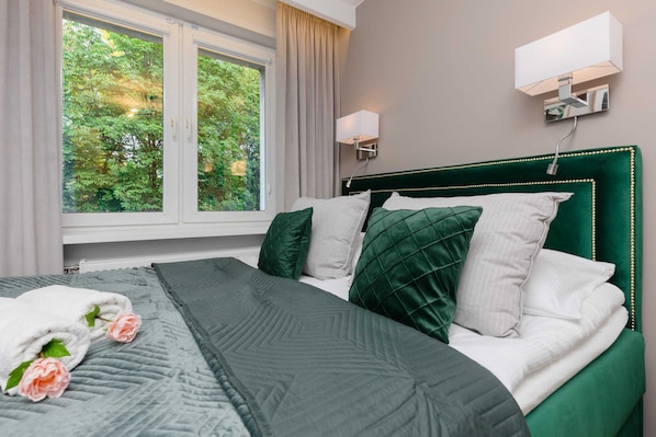 3 bedrooms, desk, iron/ironing board, WiFi