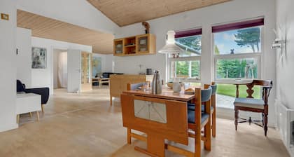 Nice home in Gedser with WiFi