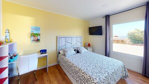 6 habitaciones, escritorio, tabla de planchar con plancha y wifi gratis 