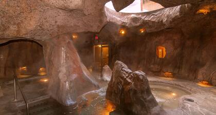 Suite with Mountain View | Grotto Style Hot Pool!