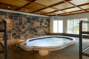 Interior - Comfortable Superior Room with Flat-Screen TV (Banff)