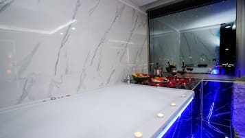 Habitación Premium | Ropa de cama de alta calidad, colchones viscoelásticos, minibar