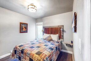 1 غرفة نوم ومكواة/لوح كي وواي فاي وملاءات أسرّة