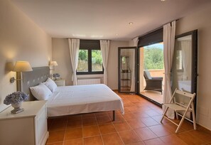 3 bedrooms, iron/ironing board, free WiFi, bed sheets - Holiday Home 'Perfect Villa with private pool' with Mountain View & Wi-Fi (Begur)