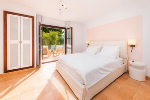 3 habitaciones, tabla de planchar con plancha y wifi gratis 