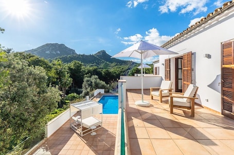 Pool. Villa 'Font de Sa Cala' with Sea View, Wi-Fi and Air Conditioning