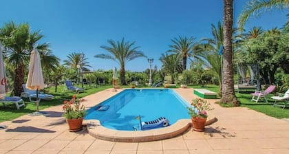 Villa Teresa avec piscine, jardin et Wi-Fi
