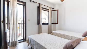 4 habitaciones, tabla de planchar con plancha y wifi gratis