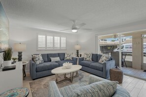 TV connectée, baby-foot, table de tennis de table