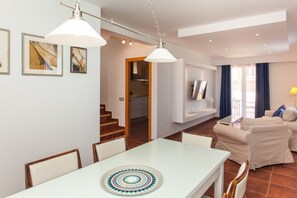 Interior - Vacation Home "Emma - Mirador de las Dunas" with Sea View, Pool & Wi-Fi (Corralejo)