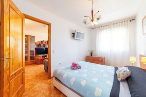 3 habitaciones, tabla de planchar con plancha y wifi gratis