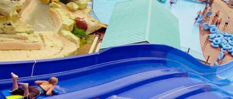 Alberca techada y alberca climatizada