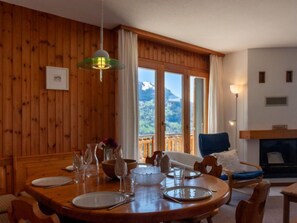 Dining - Les Crêtes 1 by Interhome (Veysonnaz)