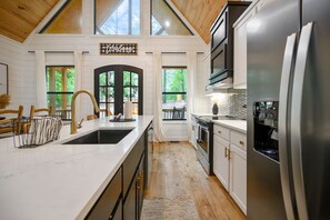 Forno, piano cottura, lavastoviglie, macchina per tè/caffè