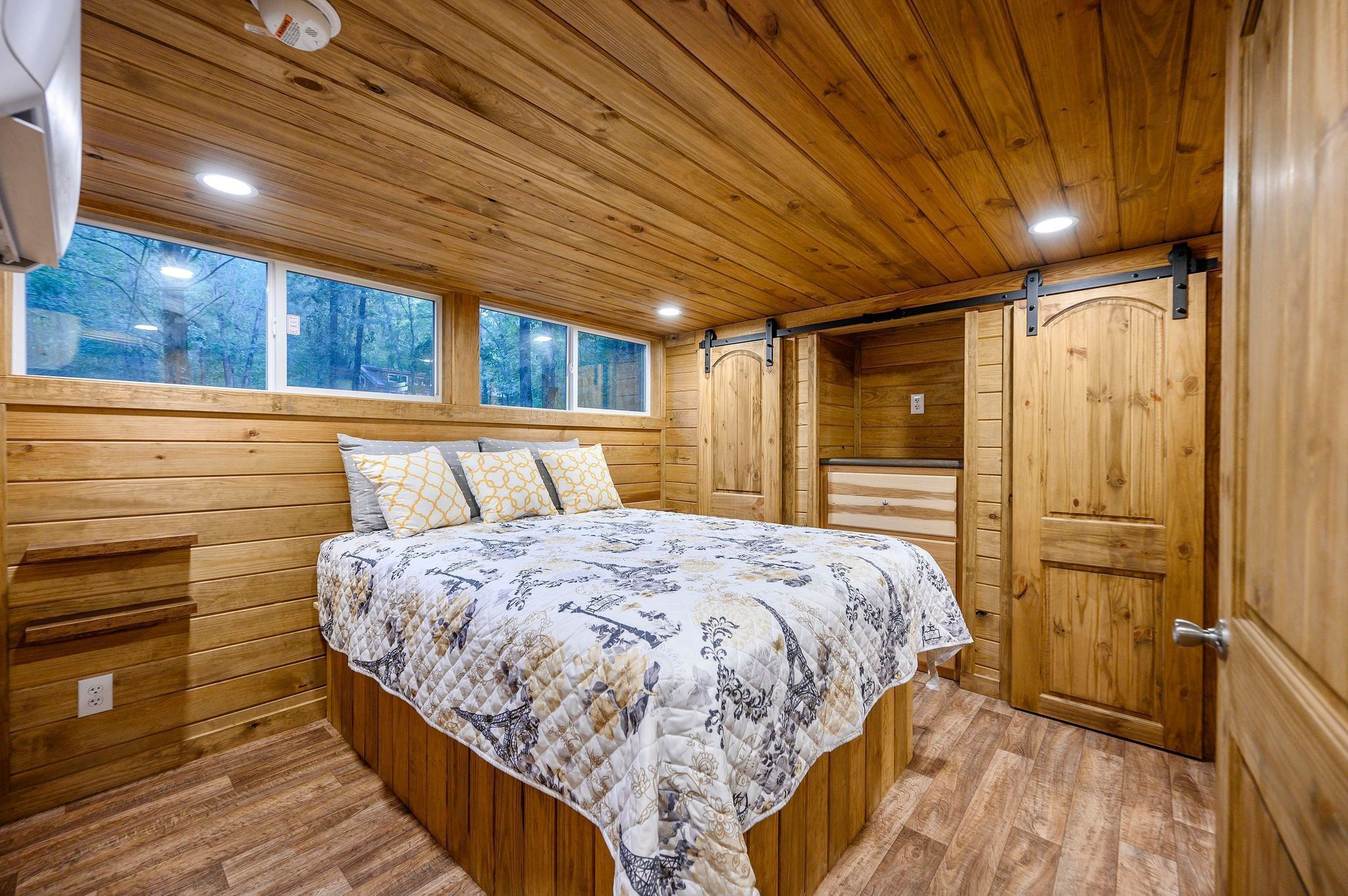 1 bedroom, Internet, bed sheets