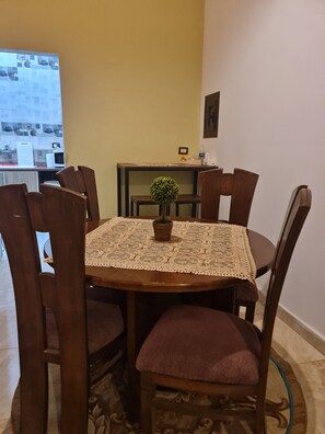 Dining - 2 BR Apt in city center, Alexandria sea side (Alexandria Governorate)