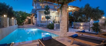 Zamor Family Villa 1!