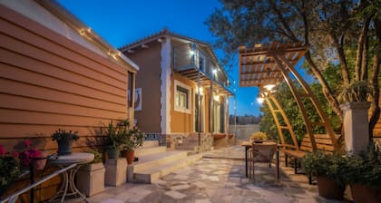 Zamor Family Villa 2!