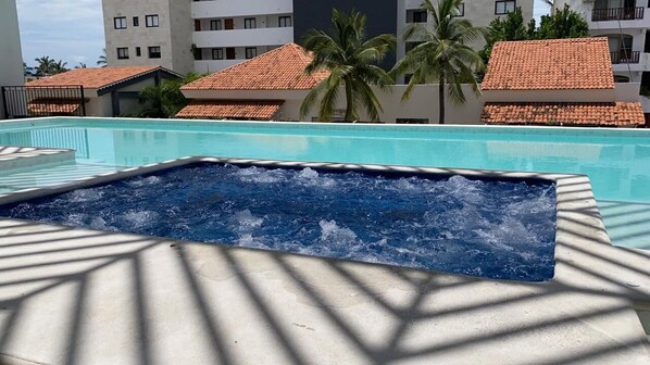 Outdoor pool, a heated pool