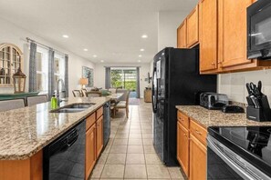 Fridge, microwave, oven, stovetop - 350 Villa - 8BD - Private Pool - Game room (Kissimmee)