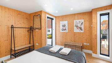 2 chambres, fer et planche à repasser, Wi-Fi gratuit, draps fournis