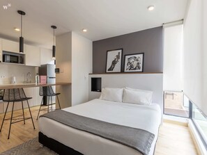 1 chambre, fer et planche à repasser, Wi-Fi, draps fournis