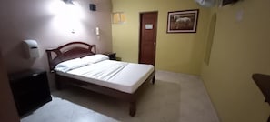 Basic Room, 1 Double Bed