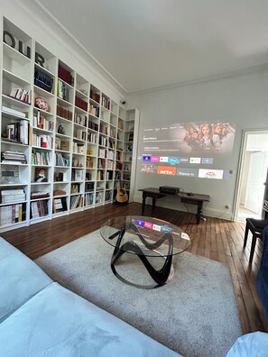Interior - Large house with swimming pool and garden Bergerac center (Bergerac)