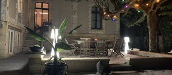 Large house with swimming pool and garden Bergerac center