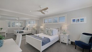 3 عدّة غرف نوم ومكواة/لوح كي وخدمة الإنترنت وملاءات أسرّة