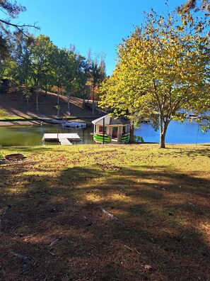 Property grounds - Captain Bob's Lake House (Wedowee)