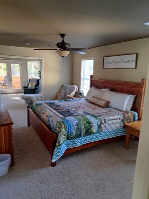 4 bedrooms, desk, travel crib, free WiFi - Captain Bob's Lake House (Wedowee)