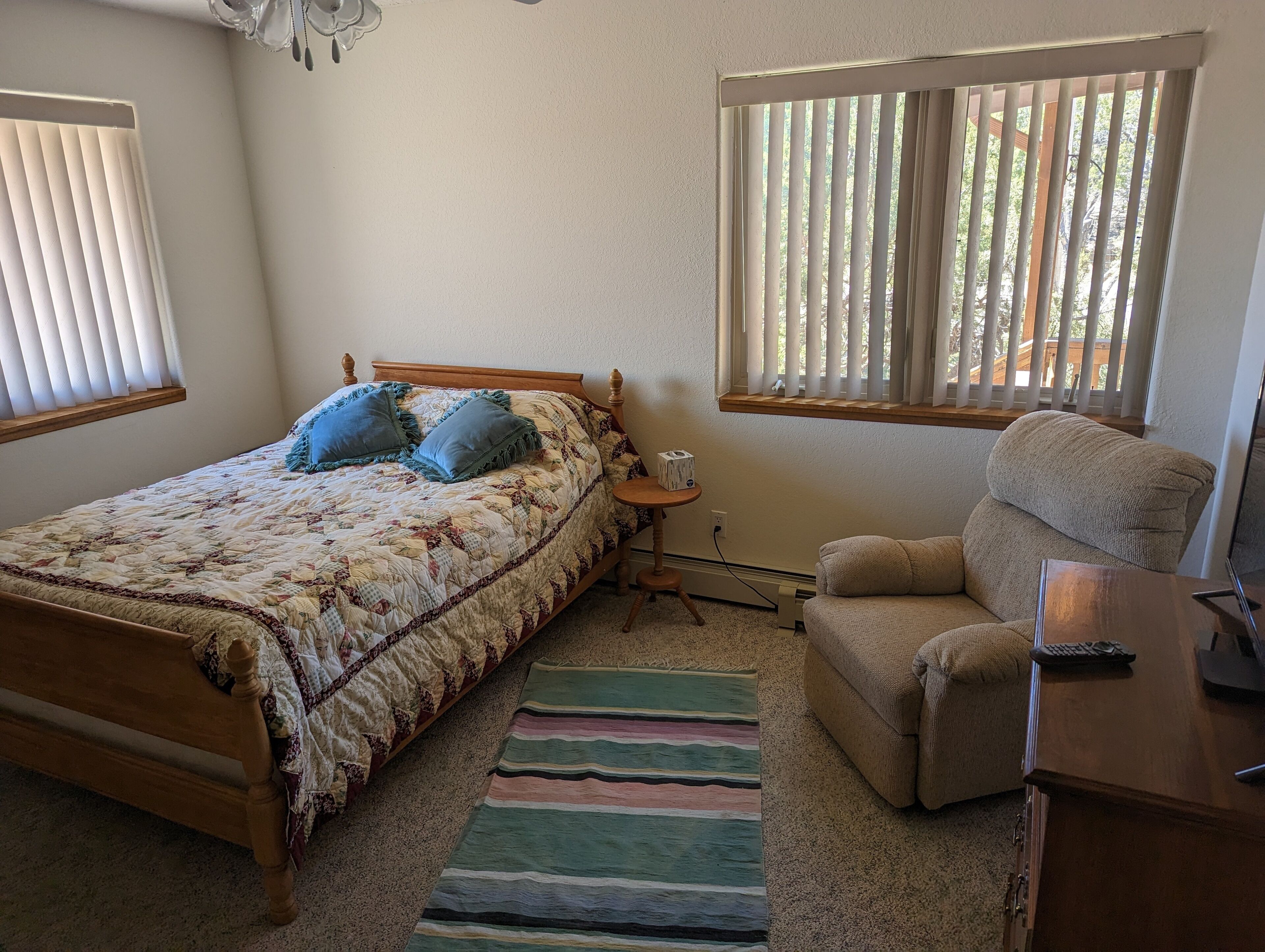 2 Schlafzimmer, Schreibtisch, Bügeleisen/Bügelbrett, kostenloses WLAN