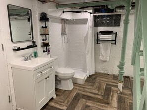 Combined shower/bathtub, hair dryer, towels, soap - Trailside 4BR 2BA Cottage • Fenced Yard • Near Hyde Park (Cincinnati)