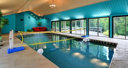 Valley View Villa: Indoor pool, Basketball court, and theater room