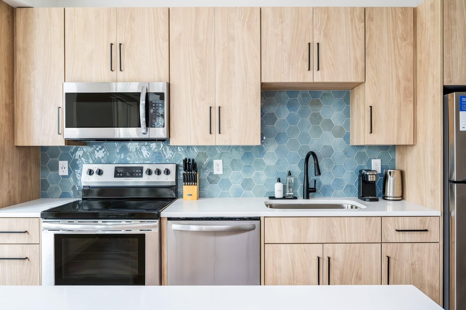 Kasa | Spacious 1BD with Parking Included | Minneapolis