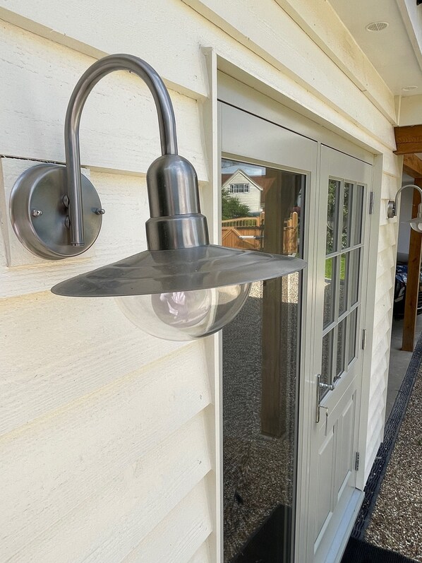 Exterior detail - Debussys Guest House - 2 bed and 2 bathroom, near Saffron Walden (Saffron Walden)