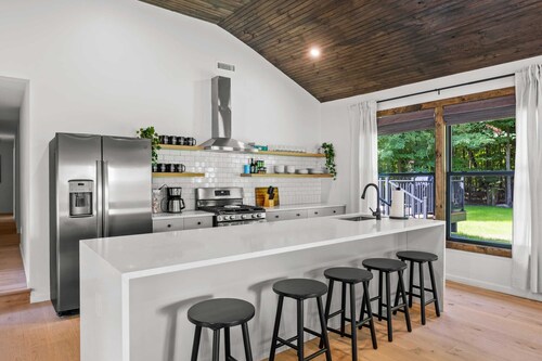 Campfire Bungalow - Kid Friendly