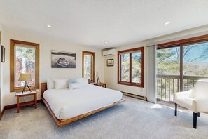 2 bedrooms, iron/ironing board, Internet, bed sheets