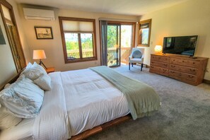 2 bedrooms, iron/ironing board, internet, bed sheets