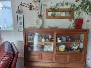 Interior - Single-storey house 100 m from the strikes (Courtils)